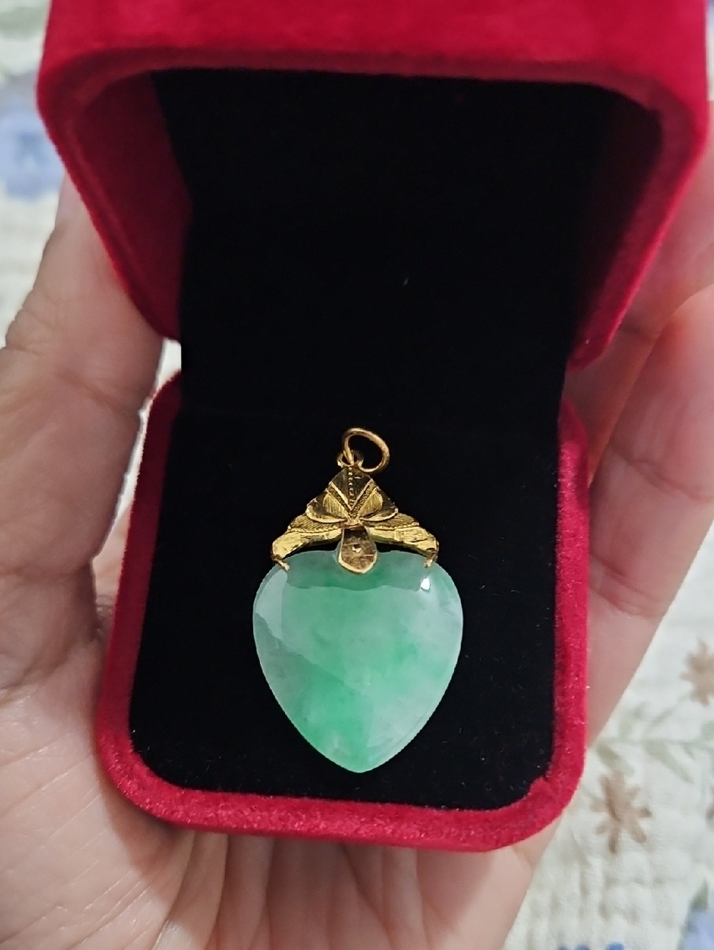 Vintage 24K Jadeite Heart Pendant